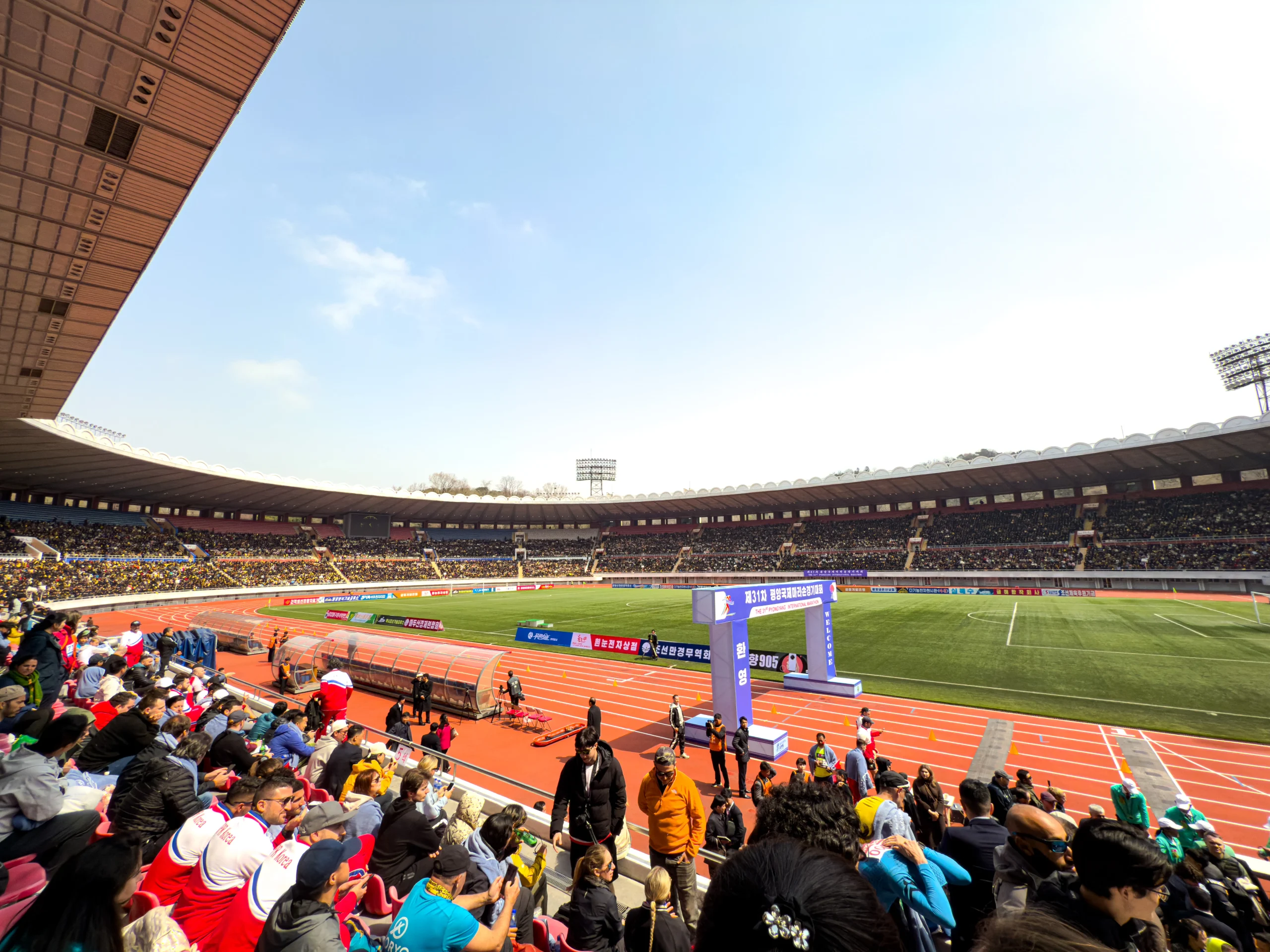 2026 北韓馬拉松金日成競技場賽道 - TravPholer 攝影